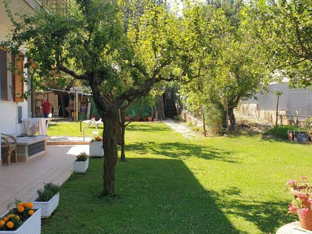 Villa a Venarotta in Strada Provinciale 93 Venarottese - Foto 3