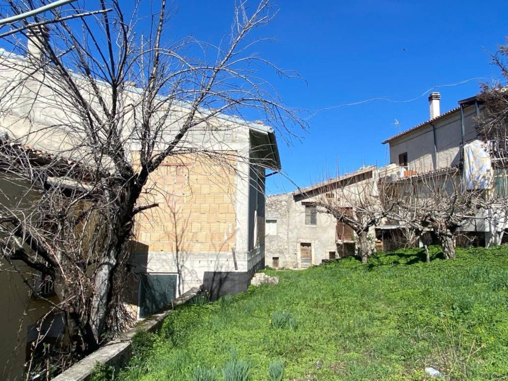 Appartamento a Caramanico terme in Contrada Scagnano, 66 - Foto 2