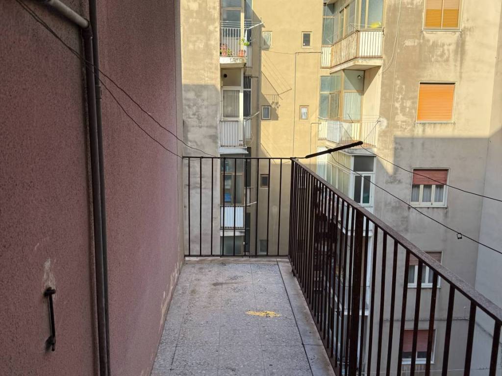 Appartamento a Catania in Via Giambattista Pensabene, 13 - Foto 2