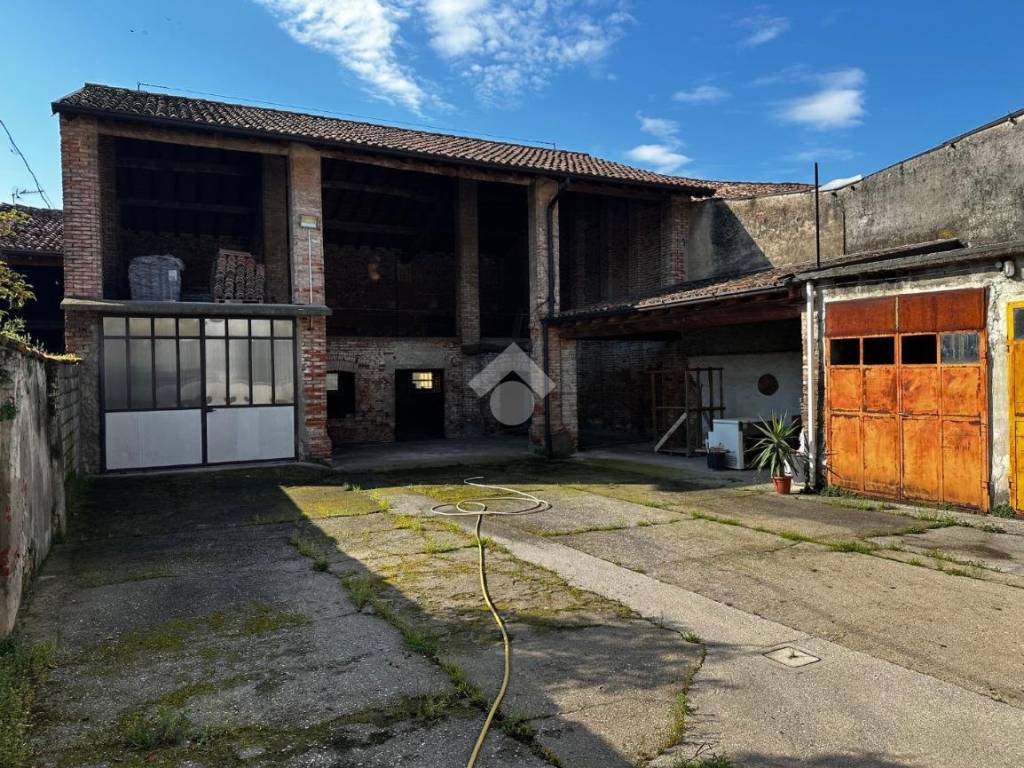 Casa indipendente a Pralboino in VIA DOSSELLO, 11 - Foto 4