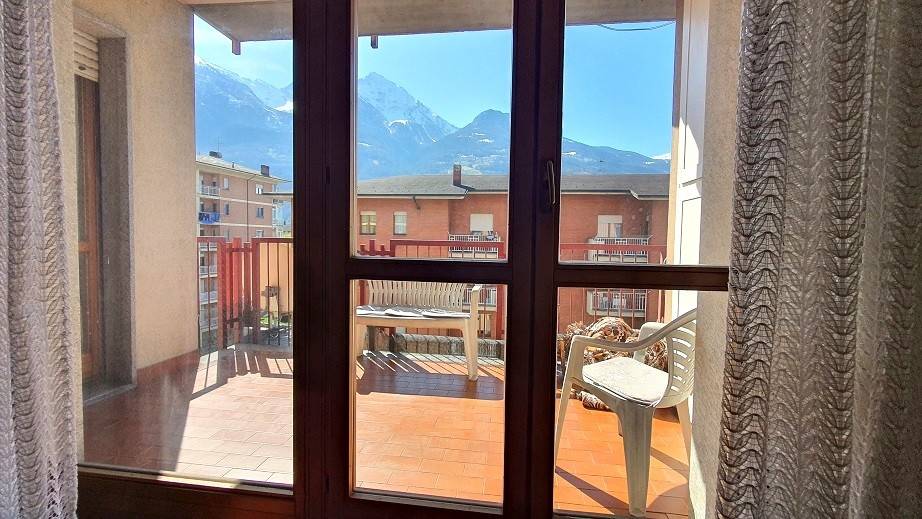 Appartamento a Aosta in Via Valli Valdostane - Foto 3