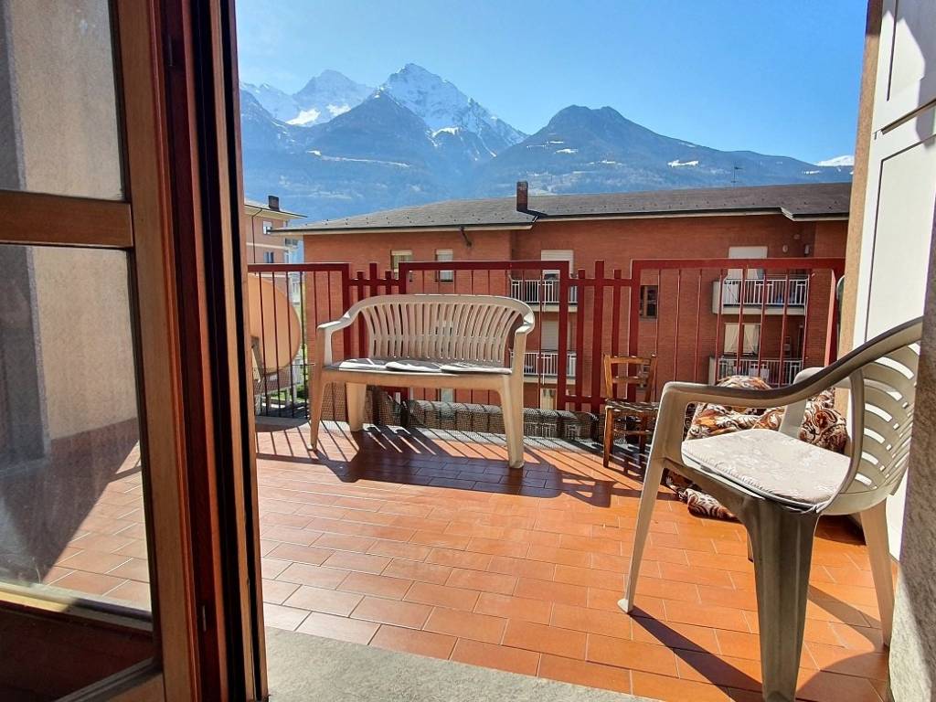 Appartamento a Aosta in Via Valli Valdostane - Foto 4