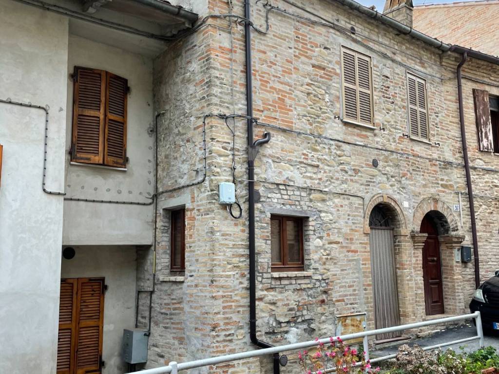 Casa indipendente a Monte vidon combatte - Foto 2