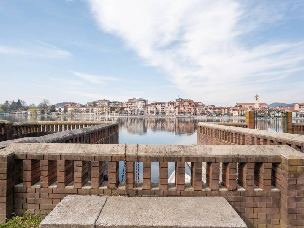 Appartamento a Castelletto sopra ticino in Via Primo Maggio - Foto 2