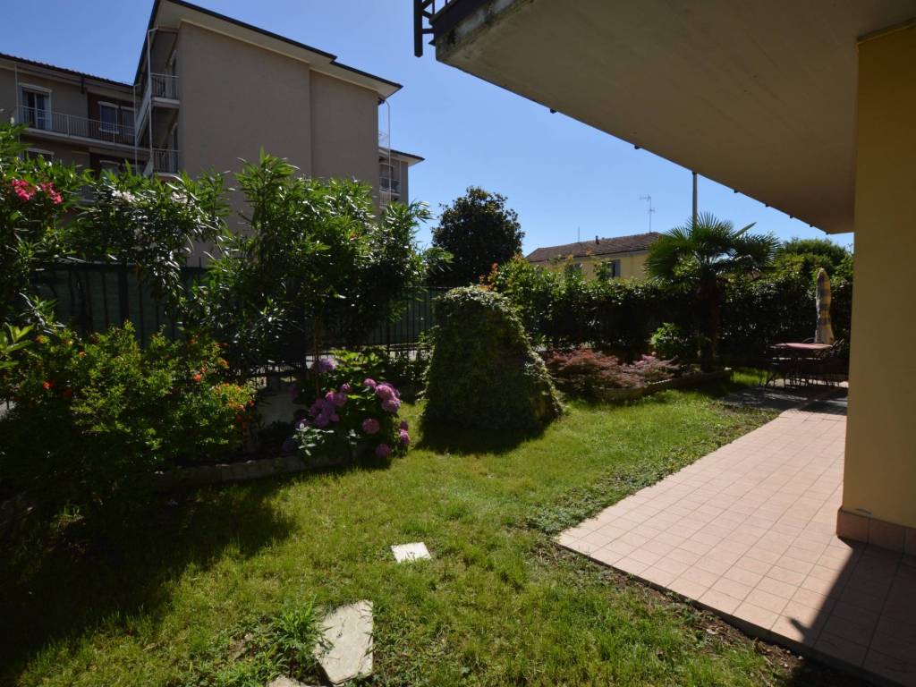 Appartamento a Abbiategrasso in Via Carlo Mereghetti - Foto 4