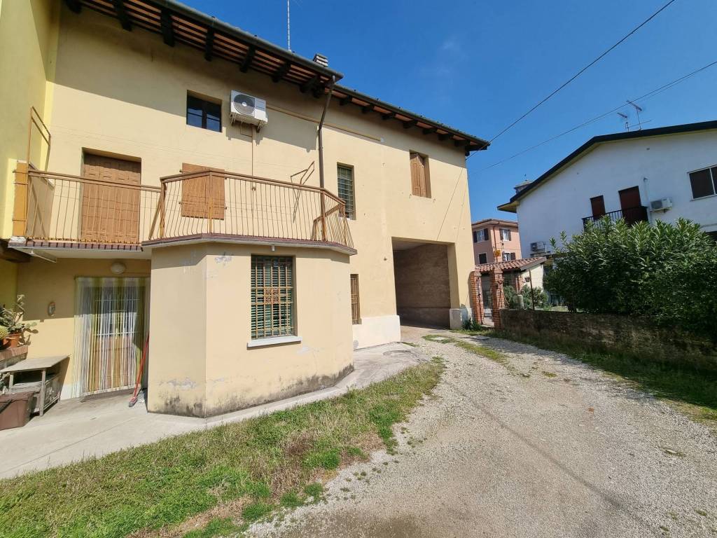 Casa indipendente a Udine in Via Piemonte, 57 - Foto 3