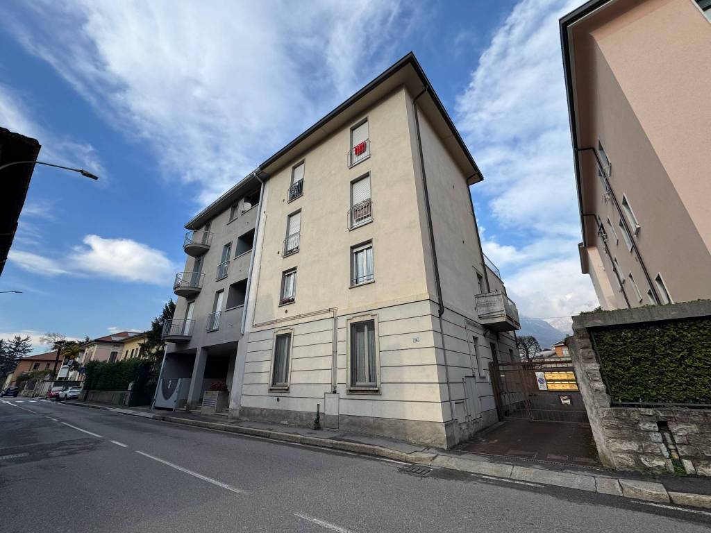 Appartamento a Lecco in Via Francesco Baracca - Foto 4