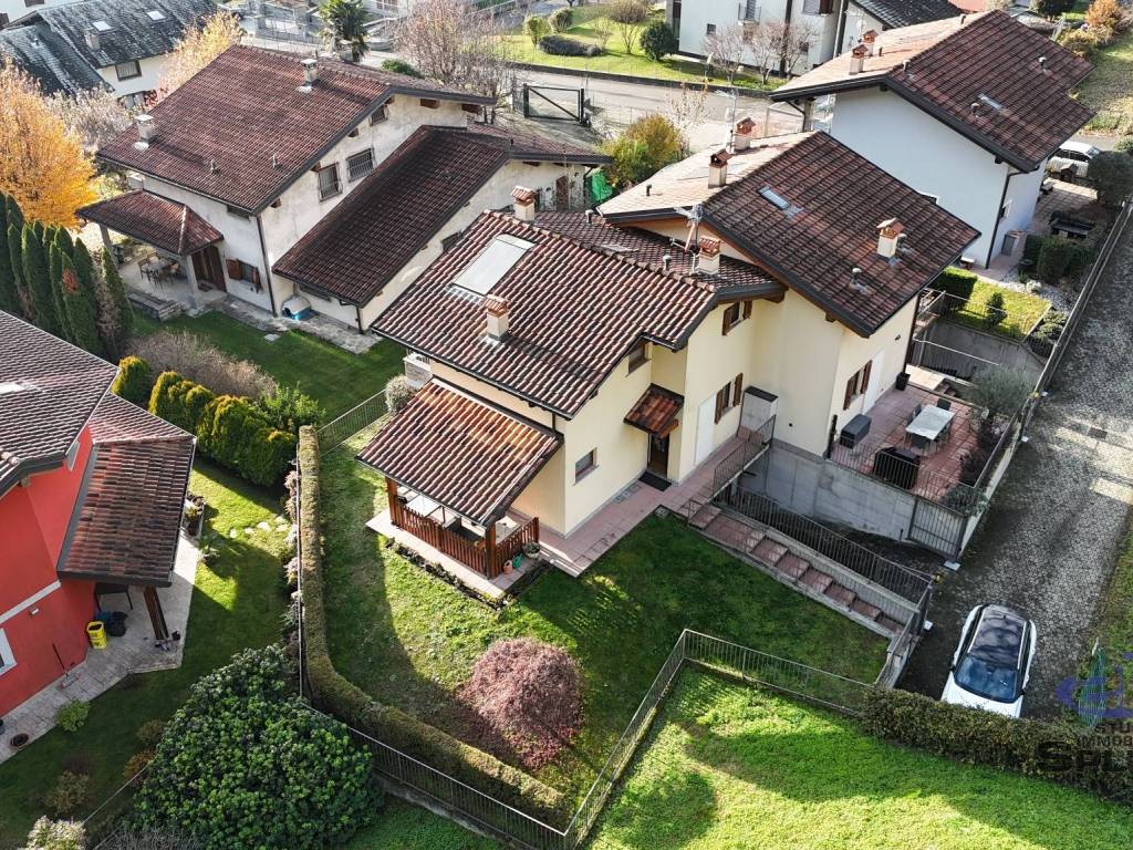 Villa a Novate mezzola in Via delle Vigne - Foto 2