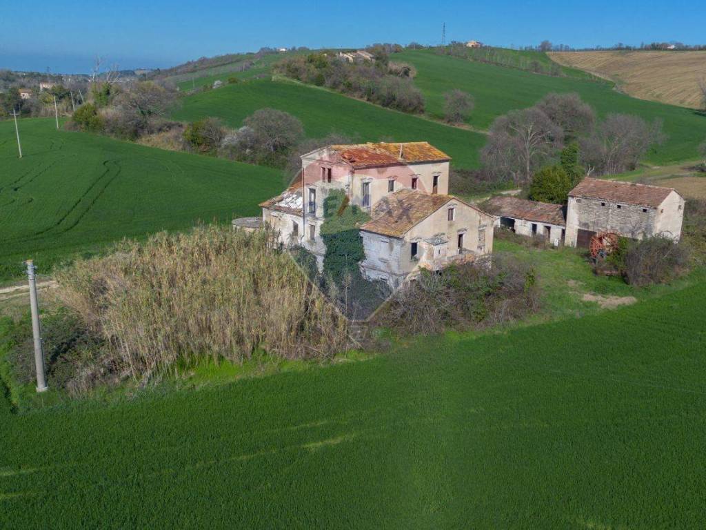 Rustico / casale a Jesi in VIA DELLE CHIUSE - Foto 2
