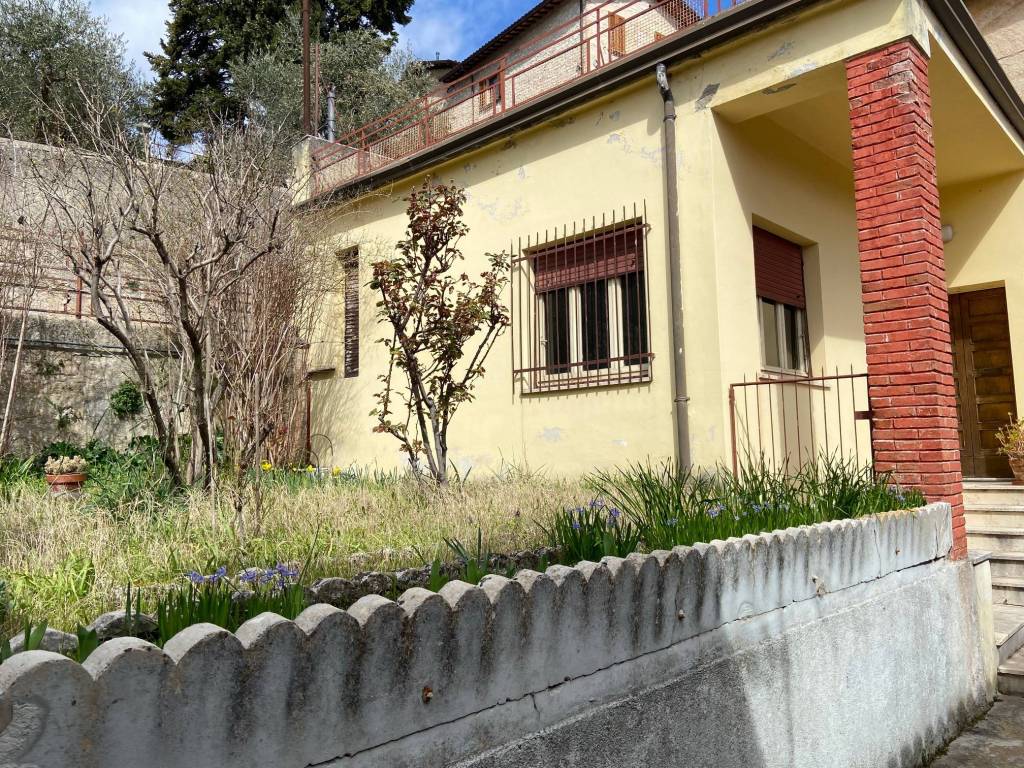 Villa a Gualdo tadino in Via Paolo Rubboli - Foto 5