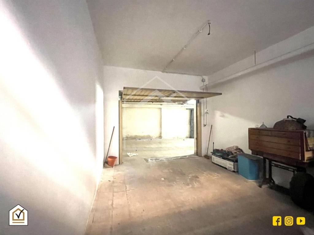 Box / garage a Bari in Via Caputo - Foto 3
