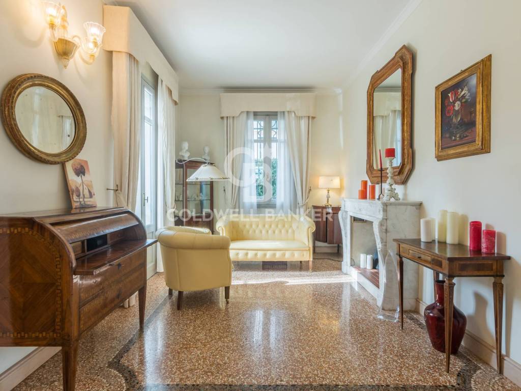 Villa a Riccione in Viale Francesco Baracca, 36 - Foto 2