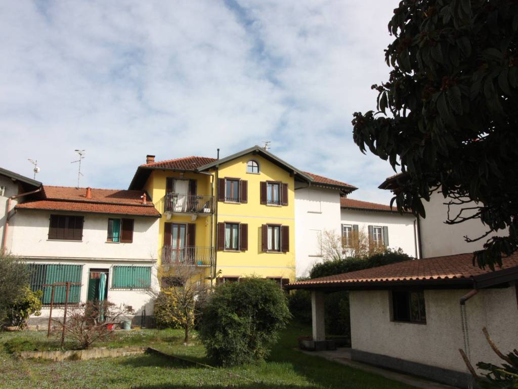 Appartamento a Leggiuno in Via San Carlo, 4 - Foto 2