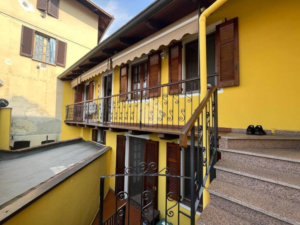 Casa indipendente a Biella in Via Coda Carlo Antonio, 104 - Foto 2