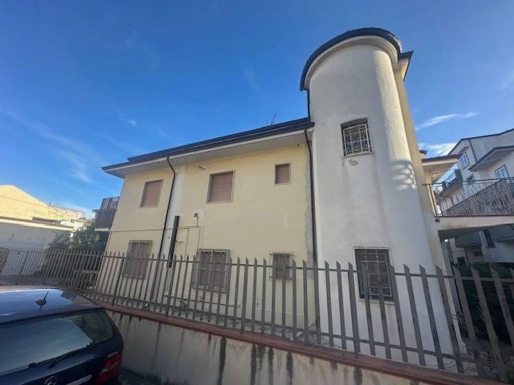 Villa a Cirò marina in Via Galileo Galilei, 6 - Foto 2