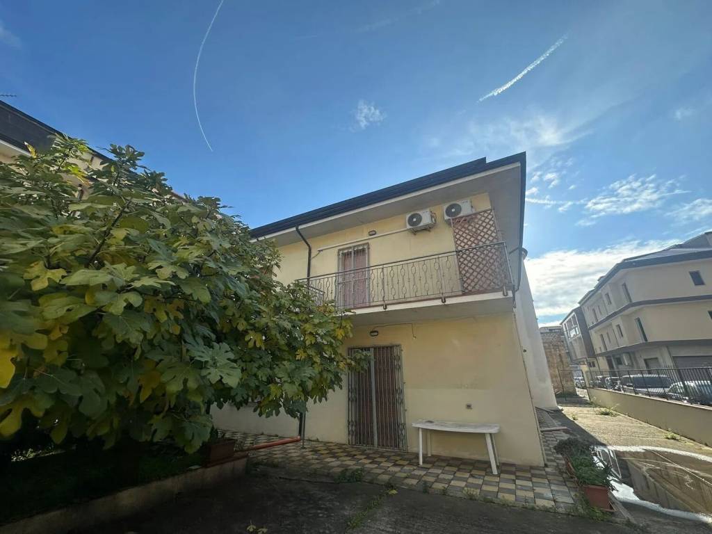 Villa a Cirò marina in Via Galileo Galilei, 6 - Foto 5