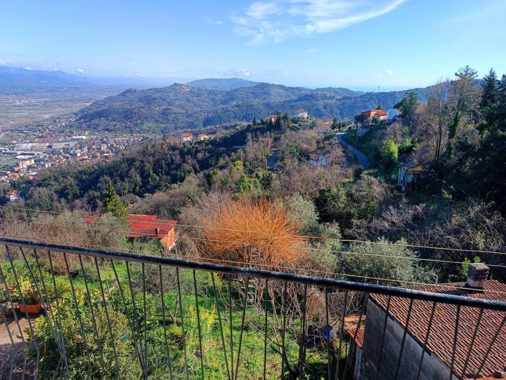 Appartamento a Follo - Foto 3