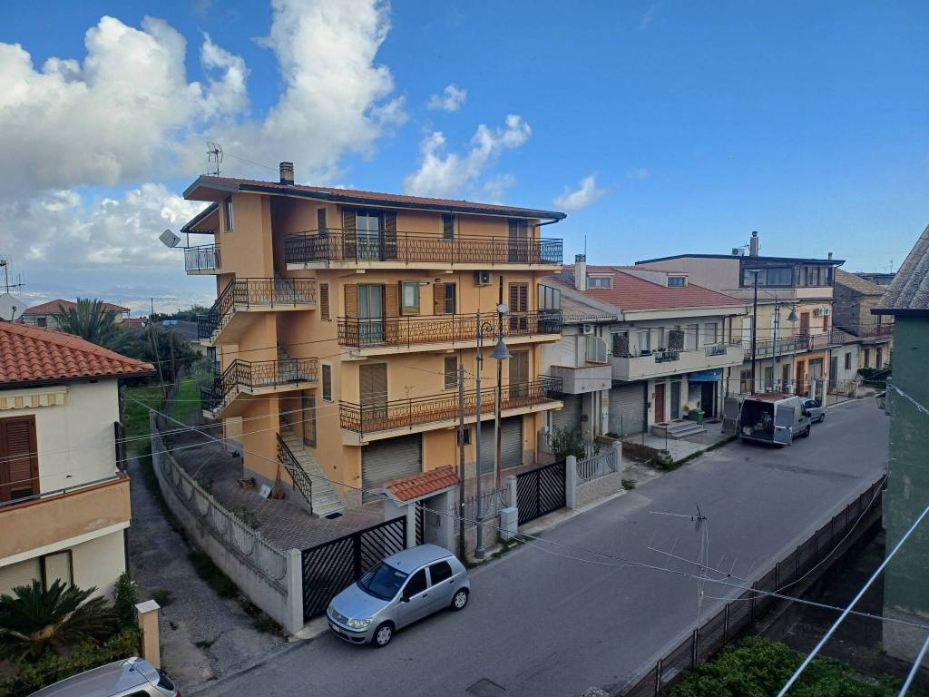 Appartamento a Stalettì in Via Armando Diaz, 53 - Foto 2