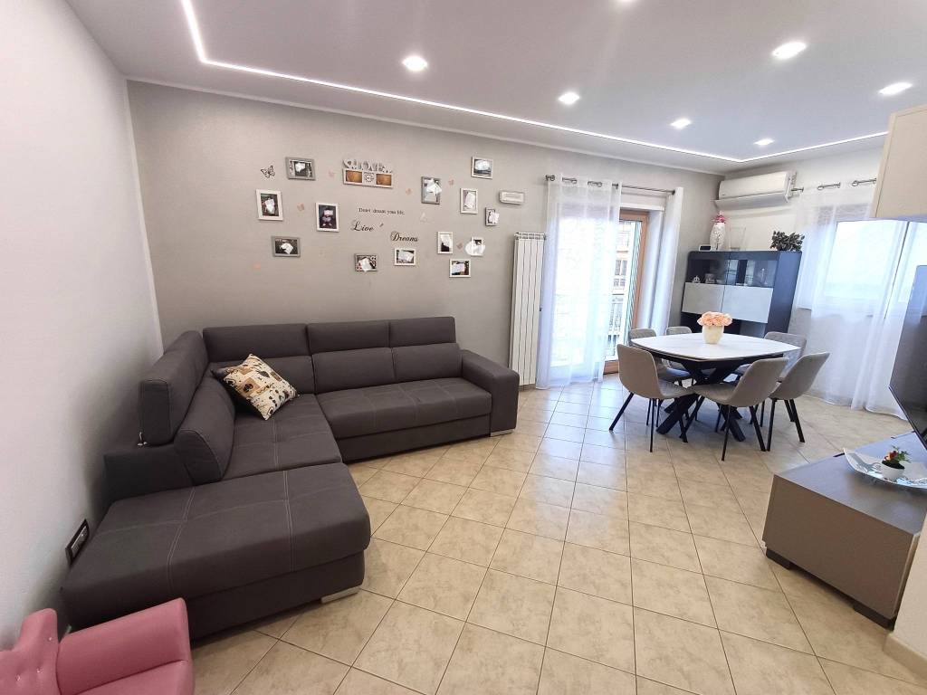 Appartamento a Stalettì in Via Armando Diaz, 53 - Foto 4