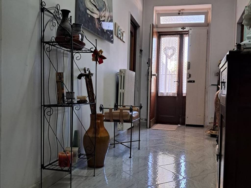 Appartamento a Modugno in Via Sottotenente Pado De Benedictis - Foto 2