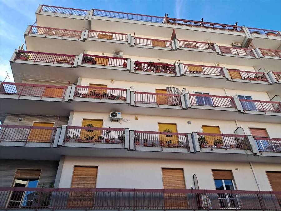 Appartamento a Bitonto in VIA ENRICO LABINI 40 - Foto 2