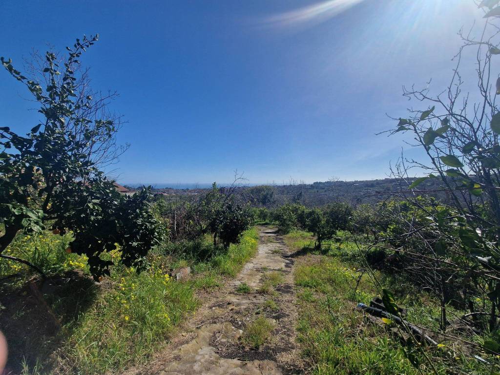 Terreno a Giarre in Via Damasco - Foto 2