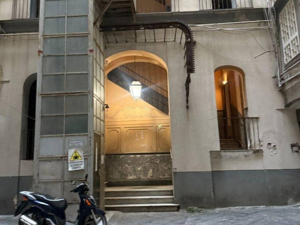 Appartamento a Napoli in Via Egiziaca a Pizzofalcone, 4 - Foto 2