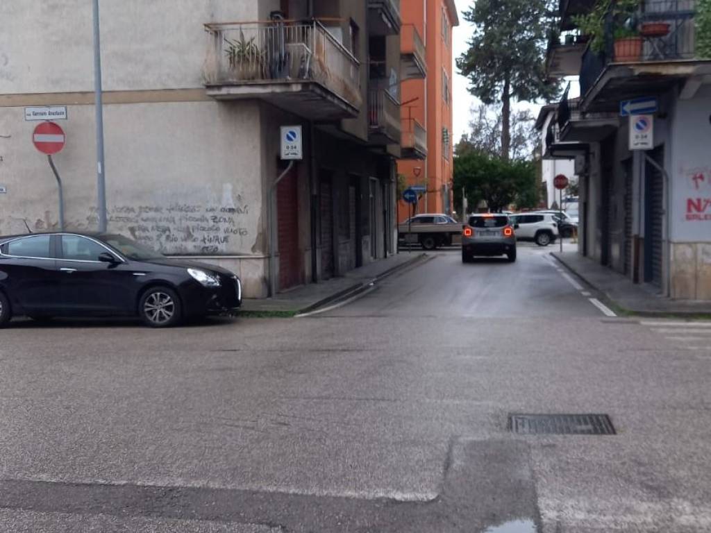 Box / garage a Pontecagnano faiano in Via Monsignor Grasso, 22 - Foto 2