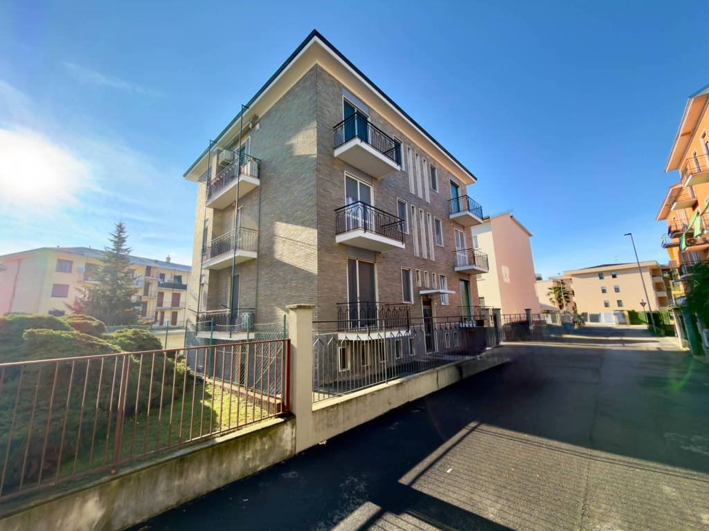 Appartamento a Novara in Strada Privata Balzaretti, 15 - Foto 2