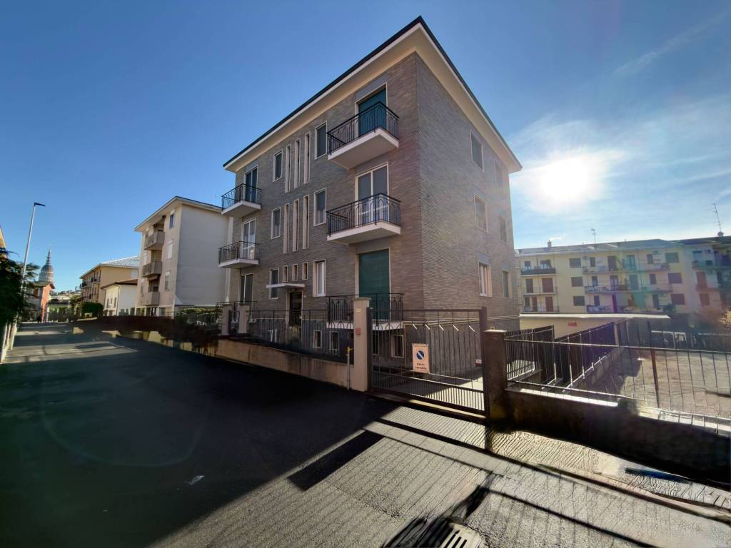 Appartamento a Novara in Strada Privata Balzaretti, 15 - Foto 4