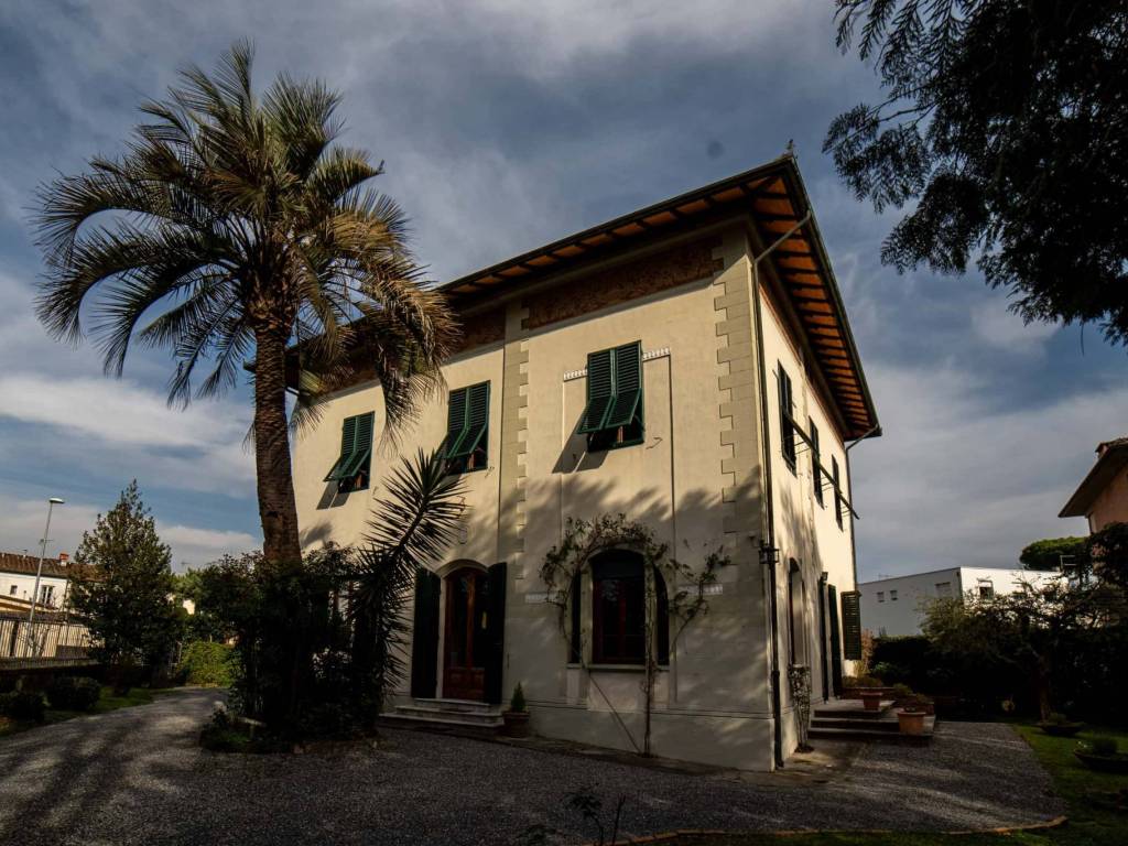 Appartamento a Lucca in Via Jacopo della Quercia - Foto 2