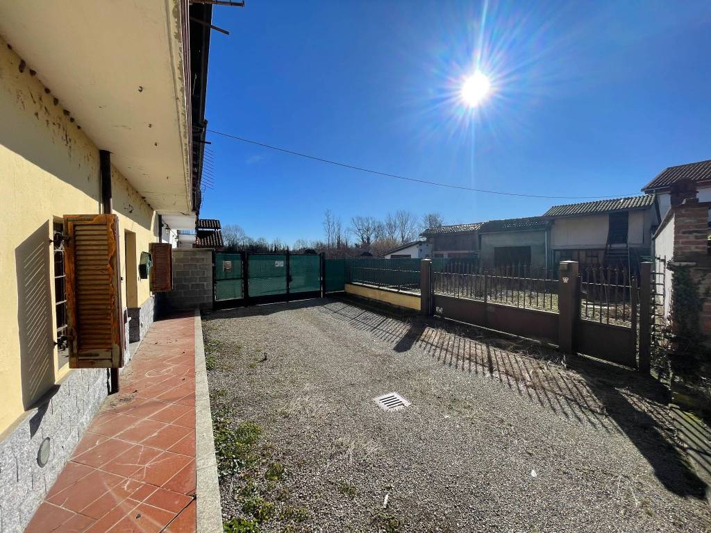 Casa indipendente a Greggio in Via Carlo Palmaro, 14 - Foto 3