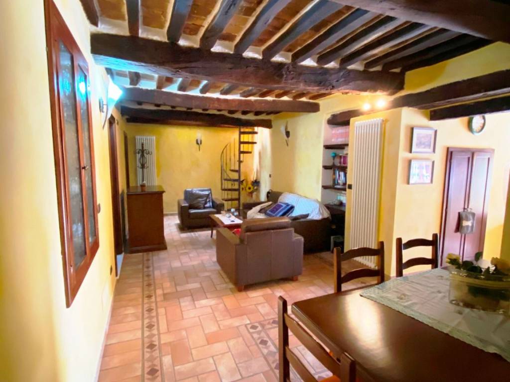 Casa indipendente a Castelraimondo in Località Vasconi - Foto 3