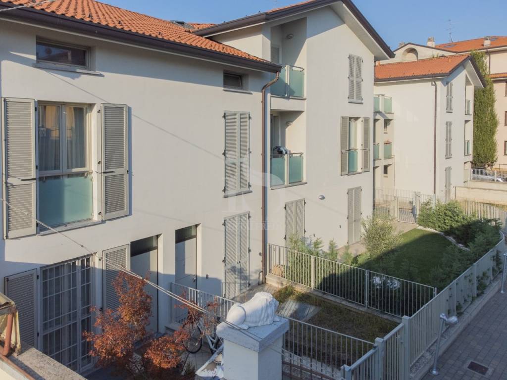 Villa a Concorezzo in VIA NAZARIO SAURO ,12 - Foto 2