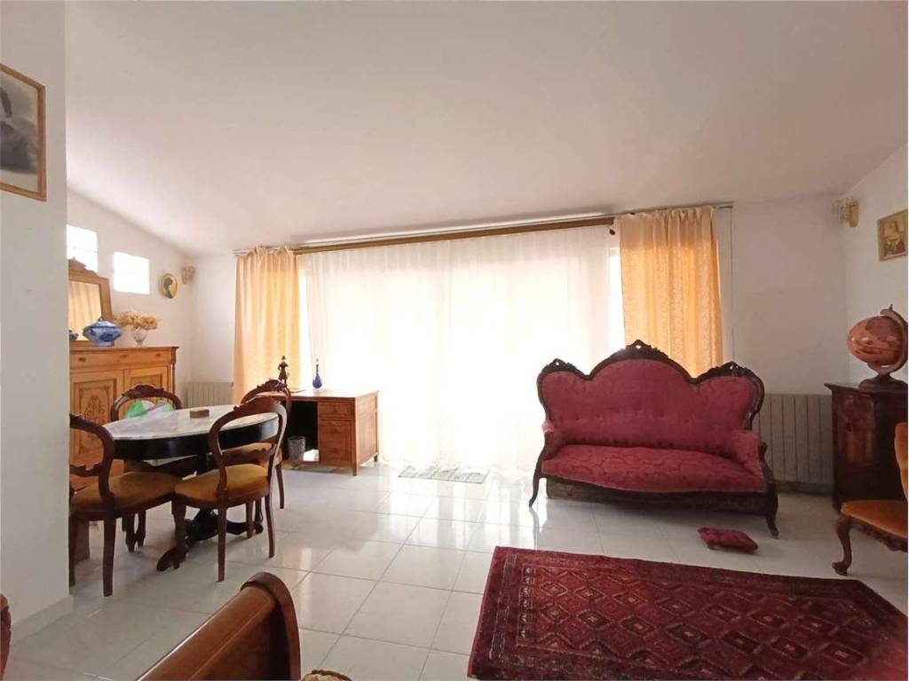 Appartamento a Ozieri in Via leonardo tola, 4 - Foto 2