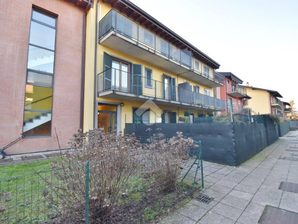 Appartamento a Appiano gentile in Via Giuseppe Mazzini, 6 - Foto 3