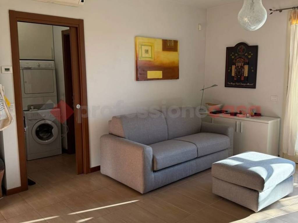 Appartamento a Parabiago in Via RESEGONE, 2 - Foto 2