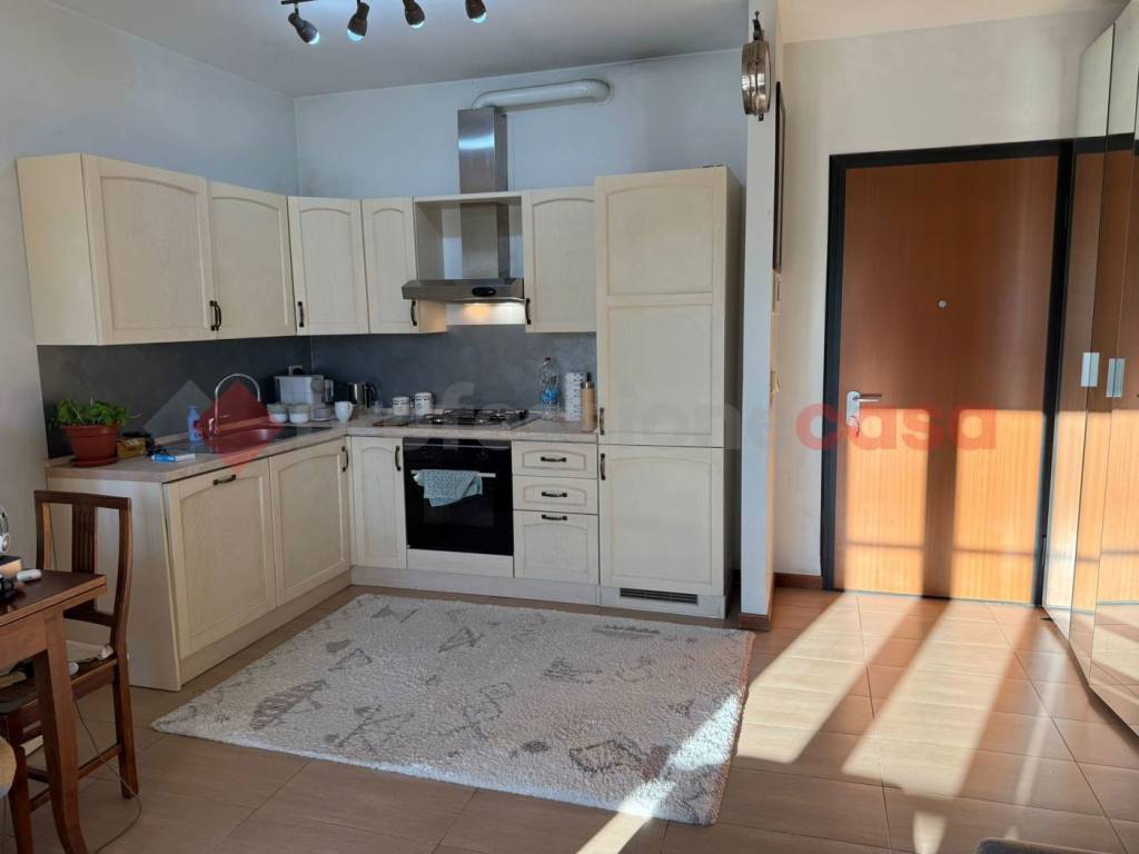 Appartamento a Parabiago in Via RESEGONE, 2 - Foto 3