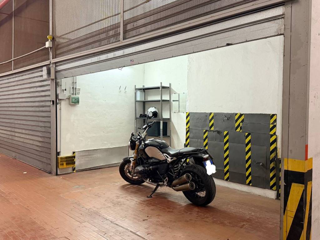 Box / garage a Genova in Via Bartolomeo Carrea - Foto 3