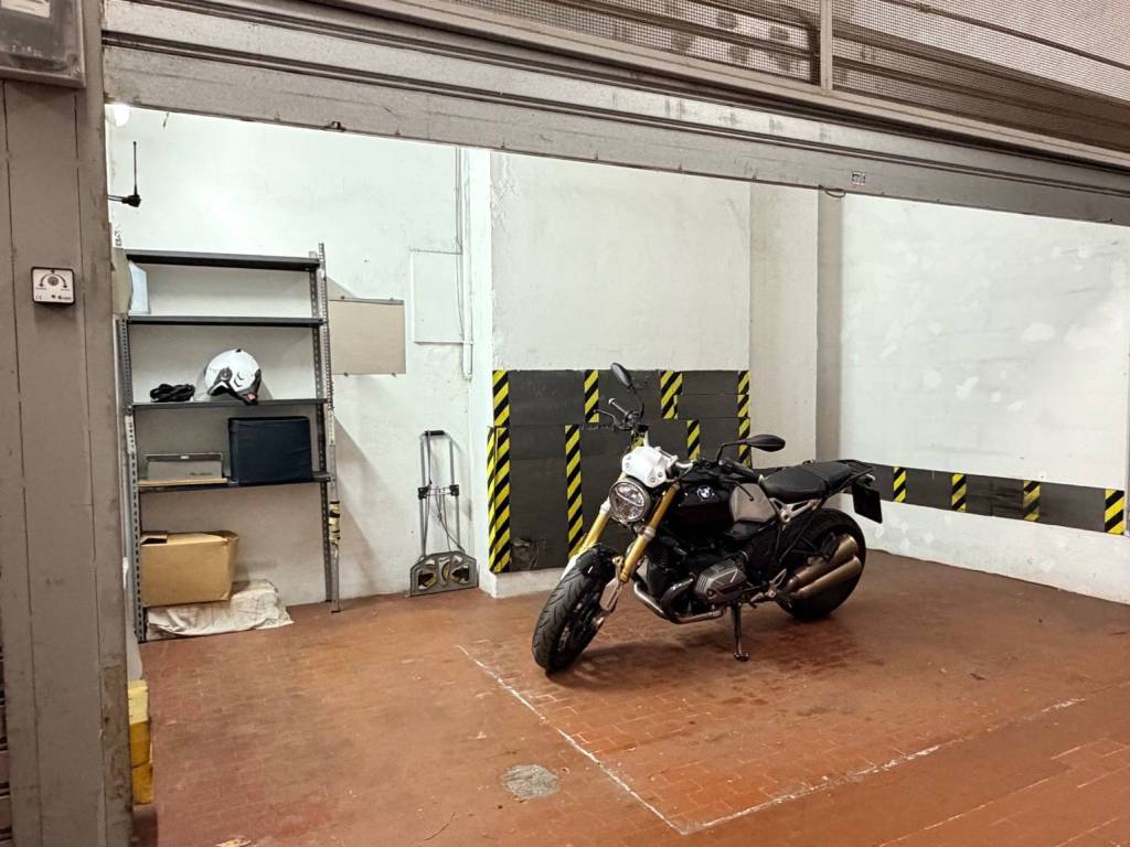Box / garage a Genova in Via Bartolomeo Carrea - Foto 5
