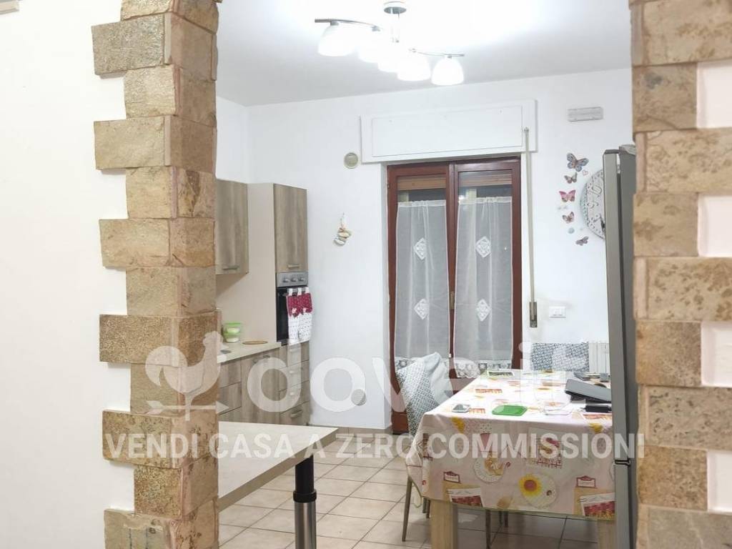 Appartamento a Taranto in Via Calata Livezza, 35 - Foto 2