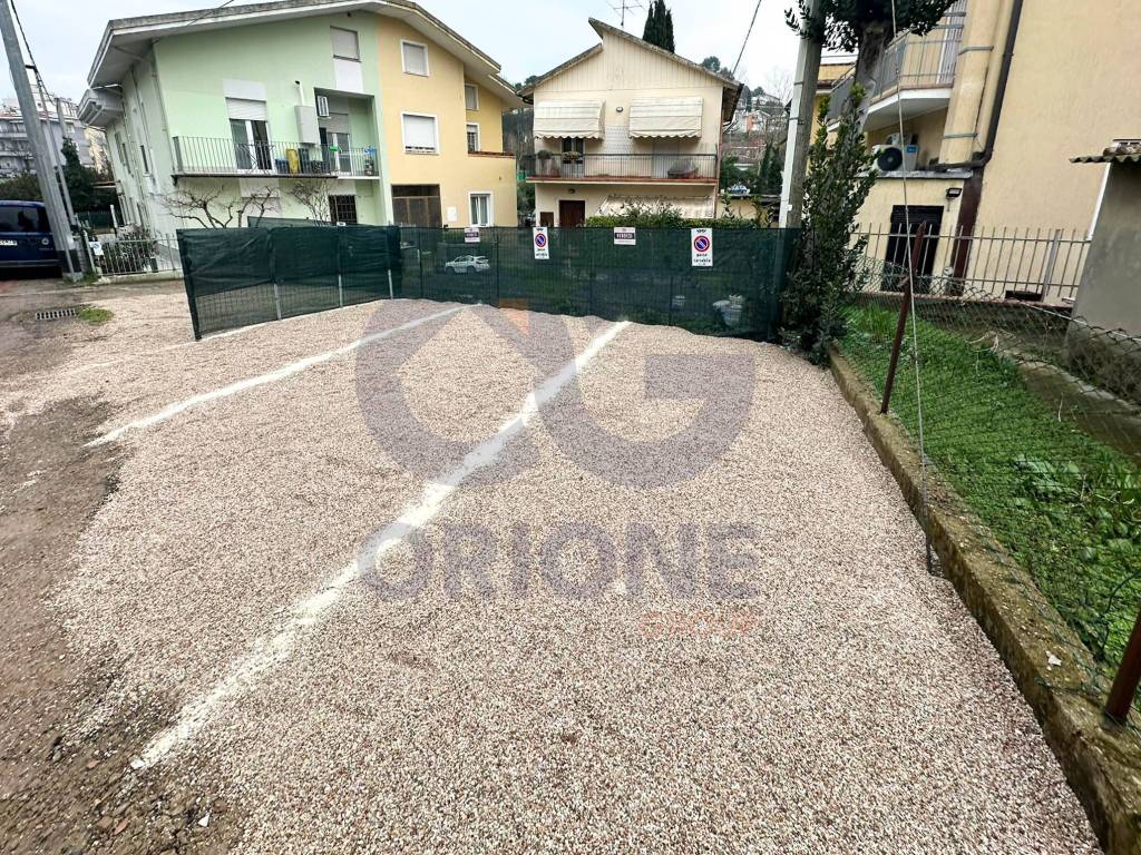 Box / garage a Cattolica in Via del Torrente - Foto 2