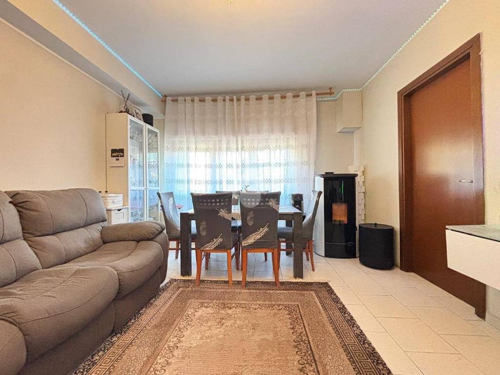 Appartamento a Pistoia in Via Giuseppe Gentile, 80 - Foto 3