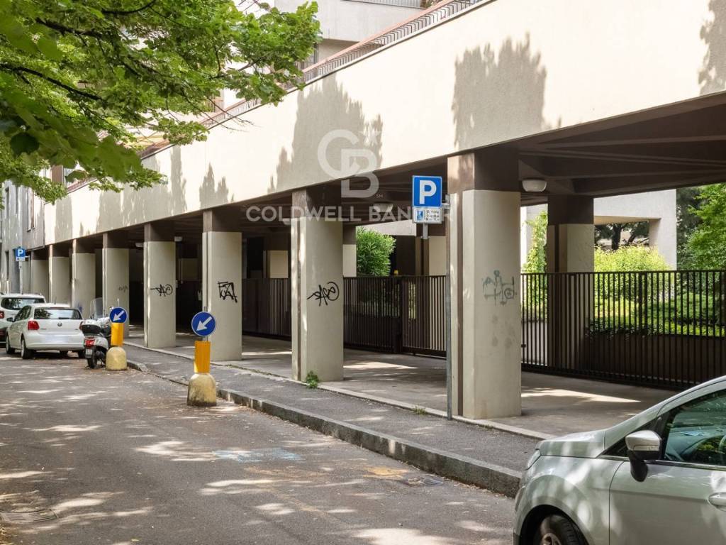 Box / garage a Busto arsizio in VIA CADORNA, 3 - Foto 2