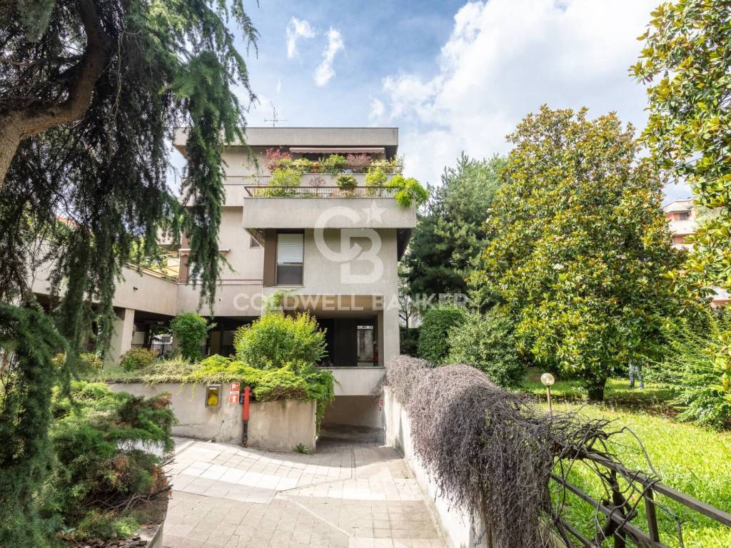 Box / garage a Busto arsizio in VIA CADORNA, 3 - Foto 4