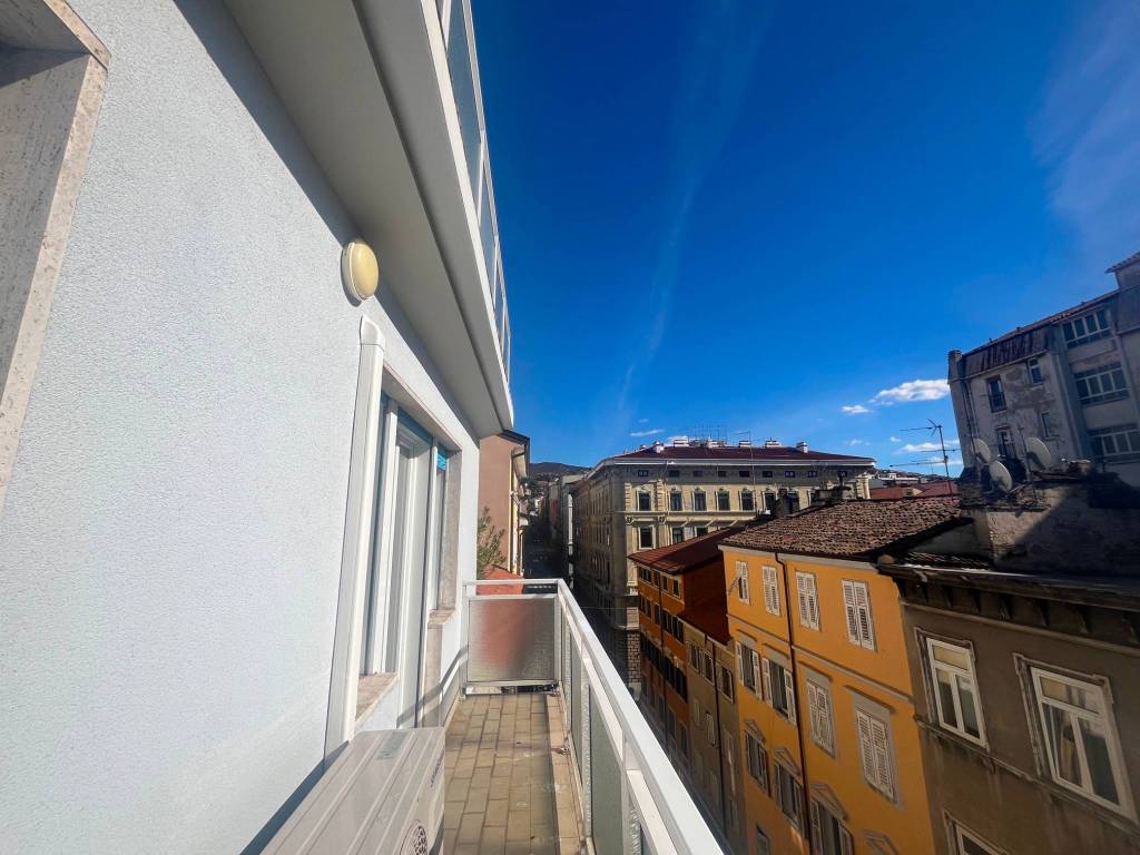 Appartamento a Trieste in Via della Ginnastica, 24 - Foto 2