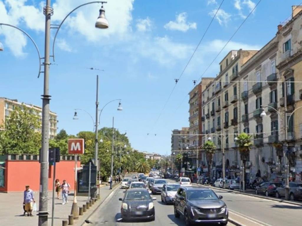 Appartamento a Napoli in Piazza Camillo Benso di Cavour - Foto 2