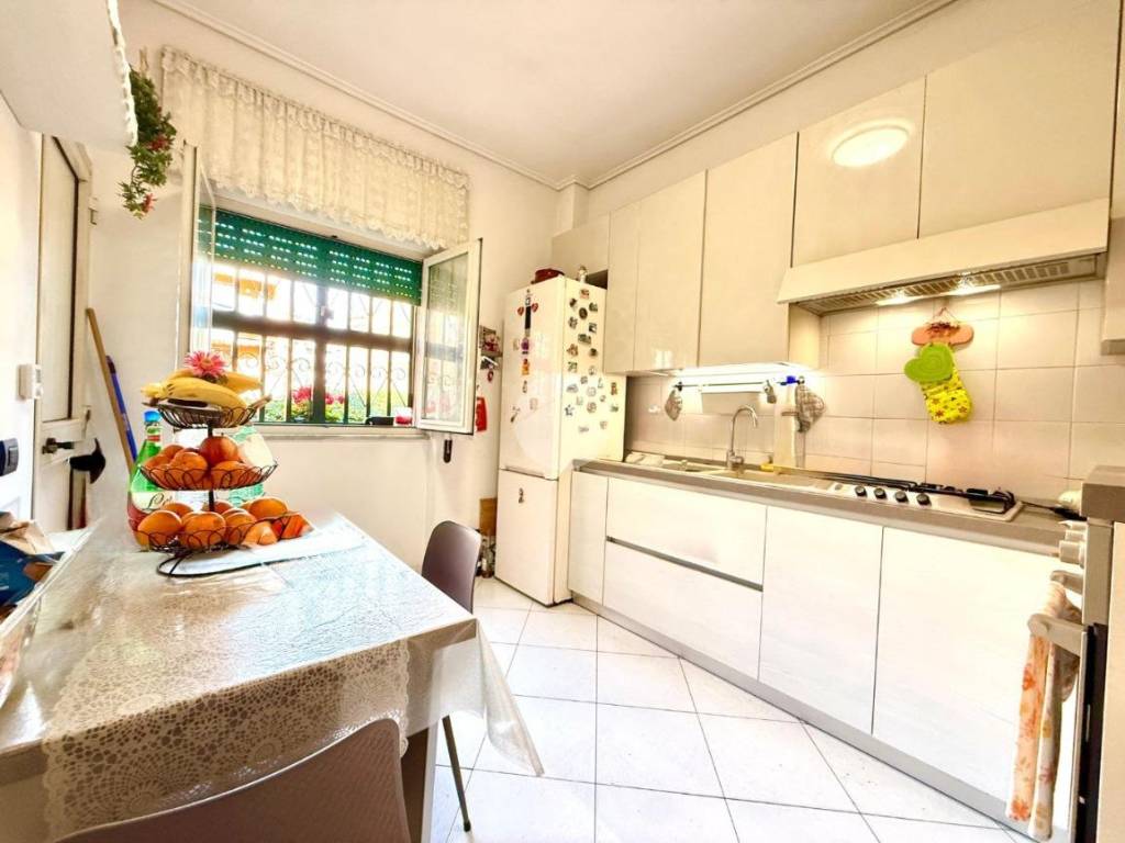 Appartamento a Napoli in Via po, 87 - Foto 5