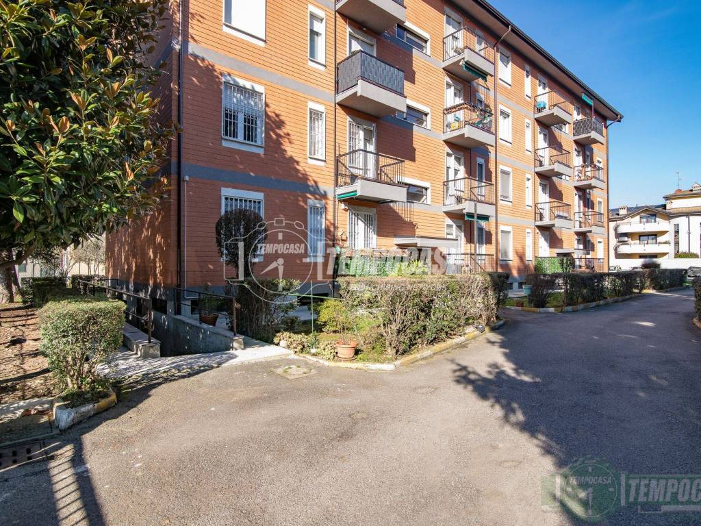 Appartamento a Senago in Via Monza, 11 - Foto 2