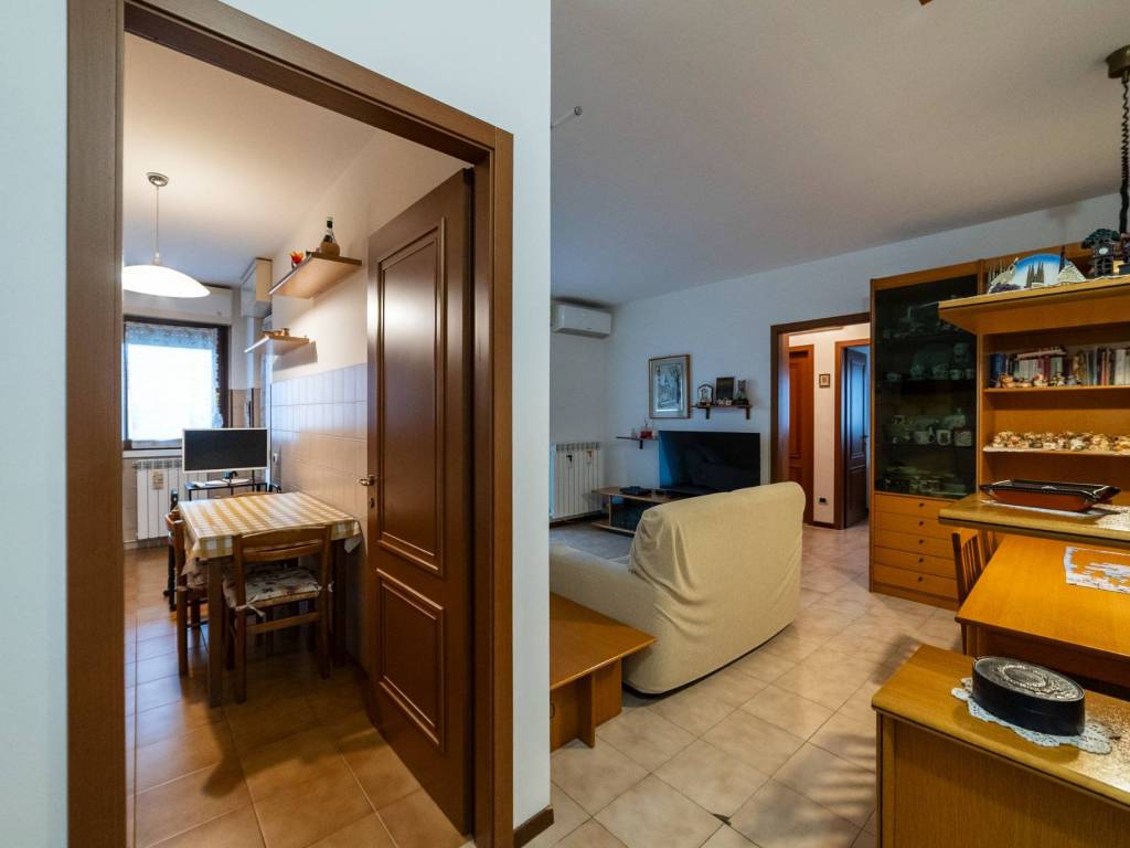 Appartamento a Cinisello balsamo in Via Leon Battista Alberti - Foto 5